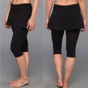 Prana Darci skirted capri leggings Women's athleisure Size Medium black